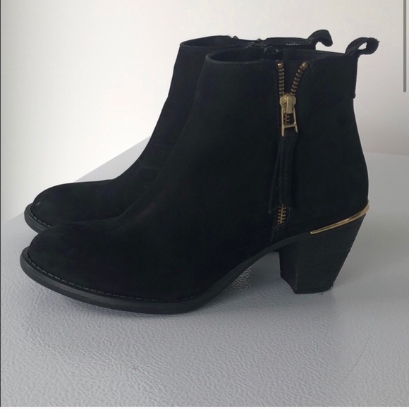 STEVE MADDEN Wantagh Ankle Boot - Picture 2 of 5
